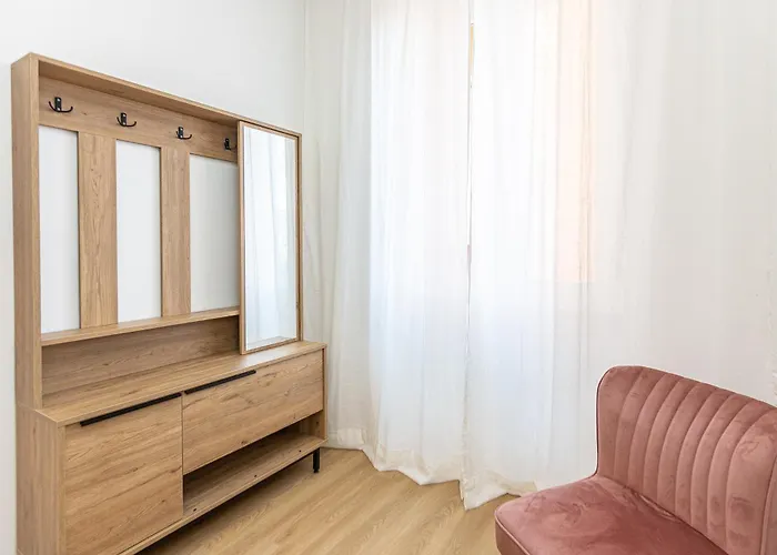 Constance By In * Roma